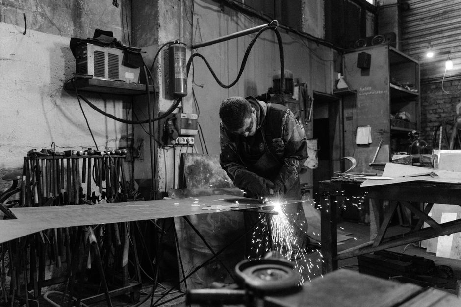 How to Use a CNC Machining Cost Per Part Calculator to Reduce Sourcing Expenses