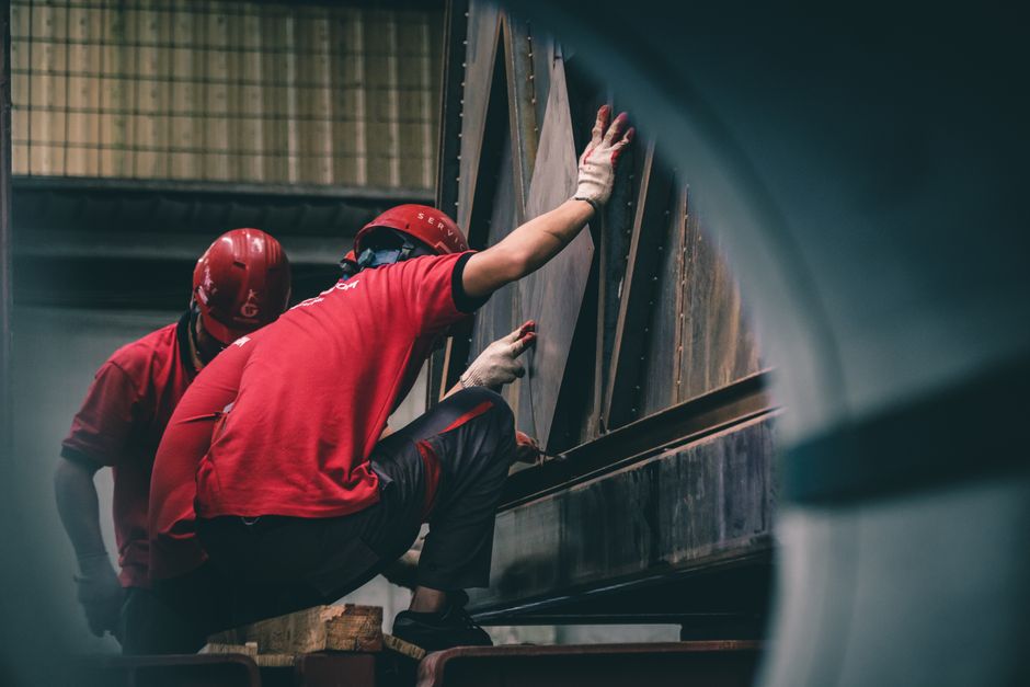 CNC Machining Cost Per Part Calculator: How to Estimate Pricing for Global Sourcing