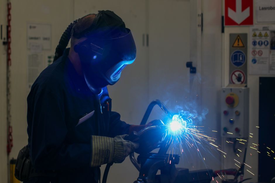 How to Calculate CNC Machining Cost Per Part: A Buyer&rsquo;s Guide for Accurate Quoting