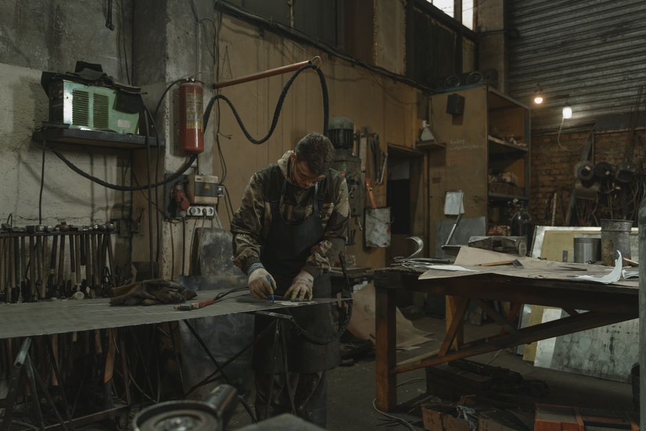 How to Use a CNC Machining Cost Per Part Calculator to Reduce Expenses