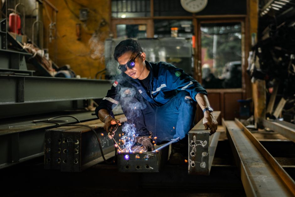 How to Calculate CNC Machining Cost Per Part: A Practical Guide for International Buyers