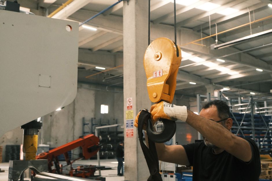 How to Use a CNC Machining Cost Per Part Calculator: A Buyer&rsquo;s Guide
