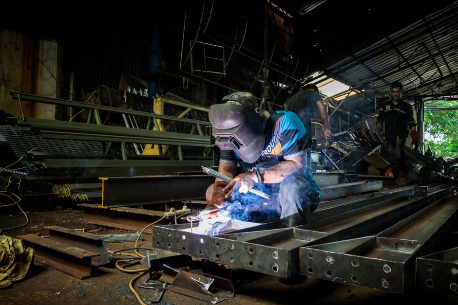 The Ultimate CNC Machining Cost Per Part Calculator: How to Estimate Pricing Before You RFQ